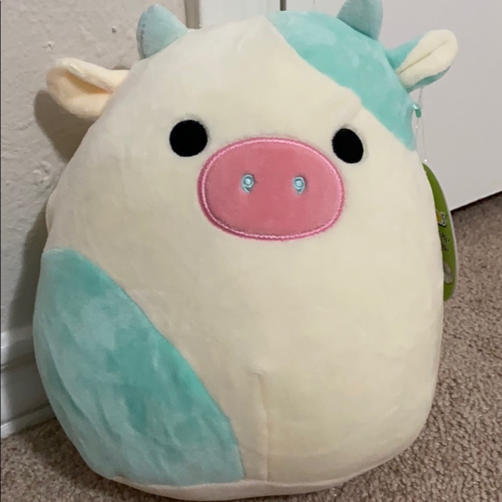 Squishmallows 8” Belana cow